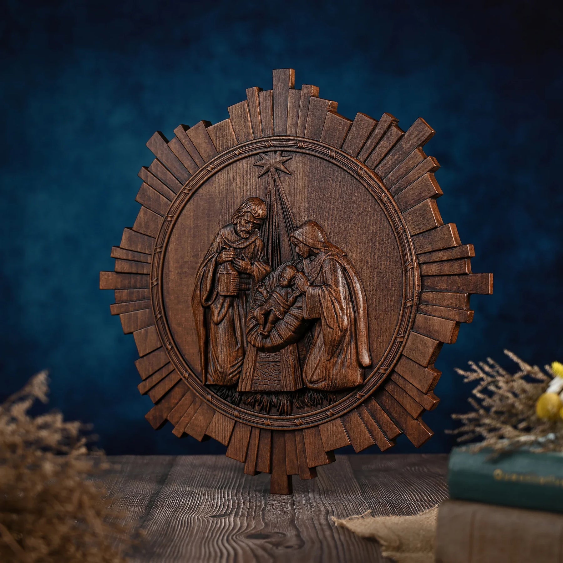 Escultura Presépio Jesus, Maria e José em Madeira